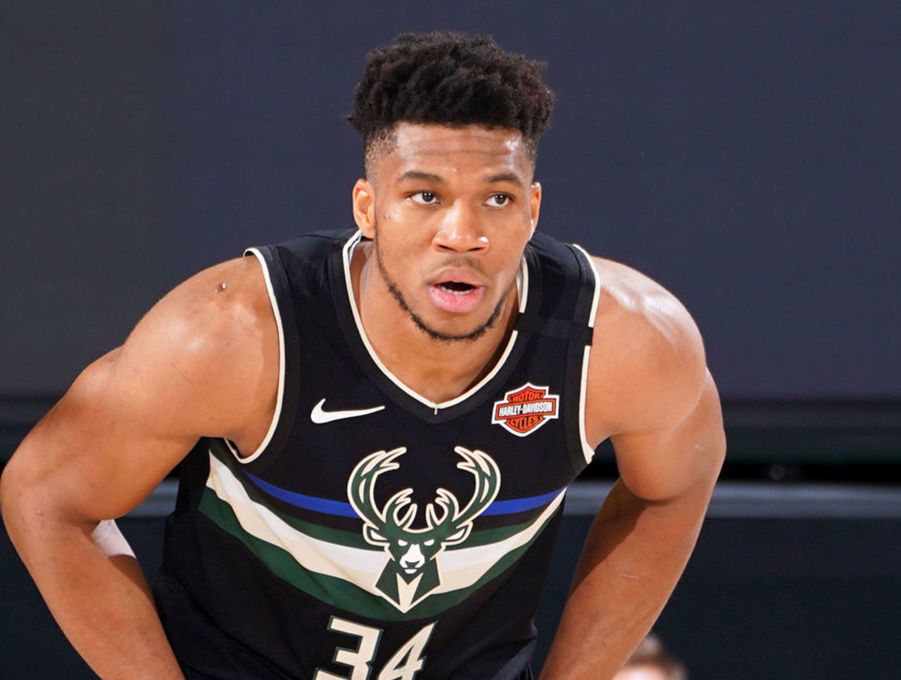 他们通常依 他们通常依