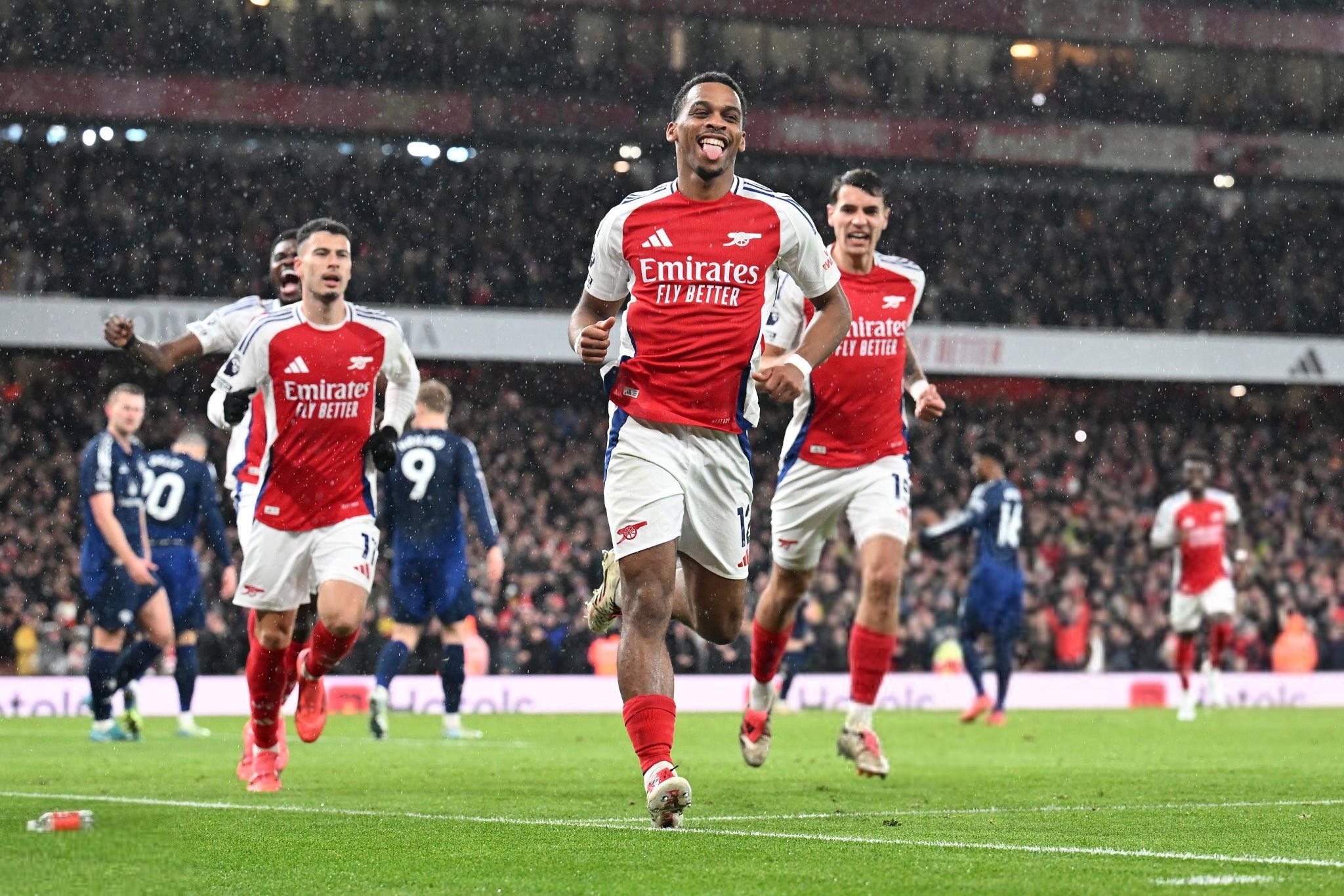 C罗与乔治 C罗与乔治